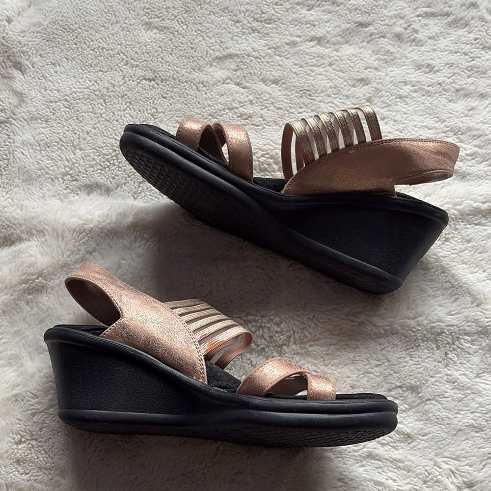 Skechers‎ Rose Gold Wedge Sandals | Comfort Platform Strappy Slides Size 6